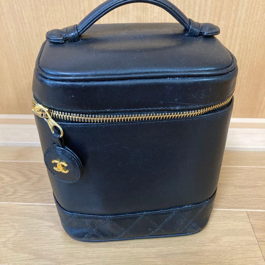 値下げ！CHANEL ブラックレザー バッグ