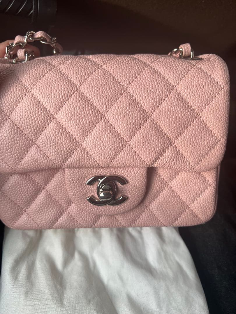CHANEL PINK SLING BAG (please read⬇️⬇️)