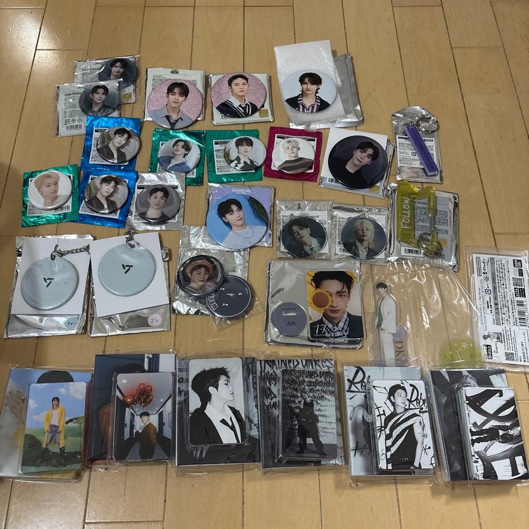 SEVENTEEN グッズ トレカ 缶バッジ 等 約300点