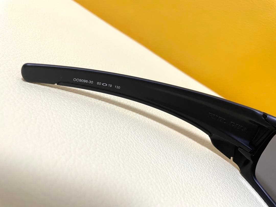 OAKLEY FUEL CELL サングラス OO9096-30