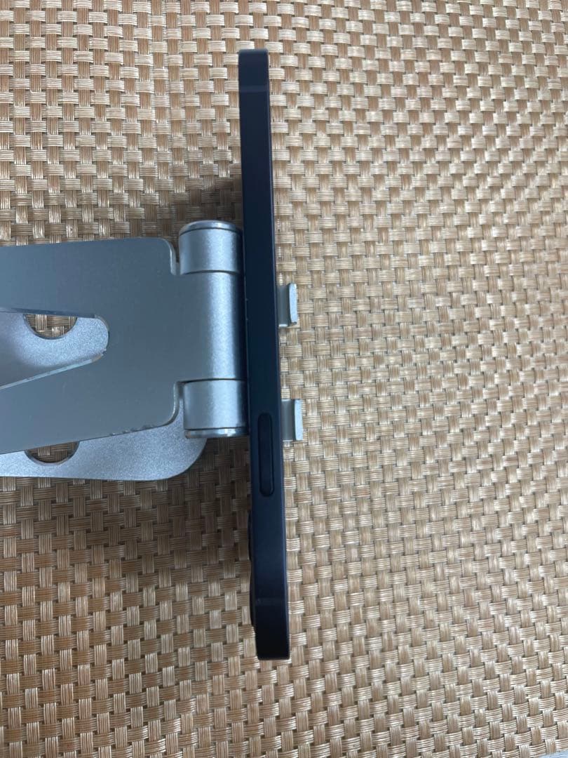 iPhone 12 64 GB ブラックSIMフリー【5648】