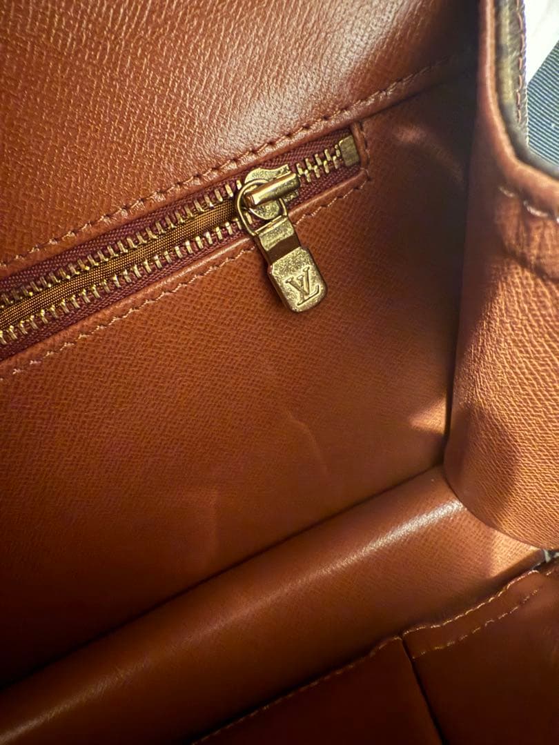 【お値段交渉可】ルイヴィトン　クラッチバック　ポシェットダム　M51812