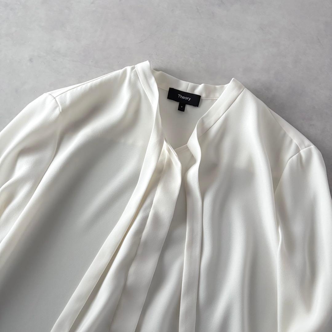 極美品　セオリー　長袖　ジョーゼット　タイブラウス　白
