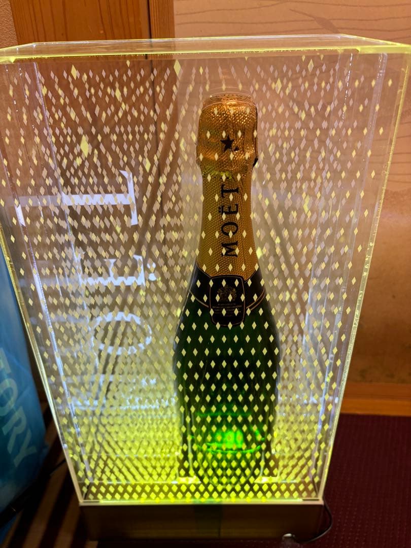 MOËT & CHANDON シャンパン LEDディスプレイ