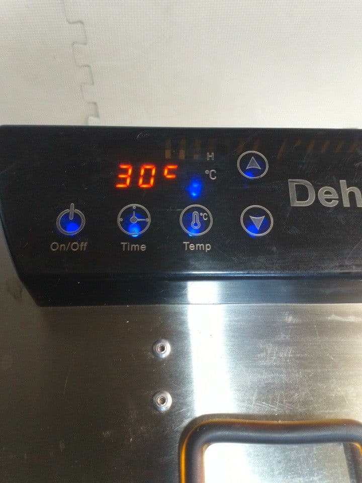 フードディハイドレーター　LT‐81 食品フードドライヤー 動作OK食品乾燥機