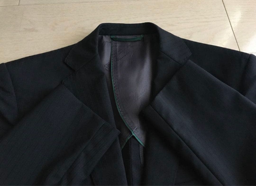 美品　ロロピアーナ　スーツ　黒　イタリア生地　共布有　メリノウール100%
