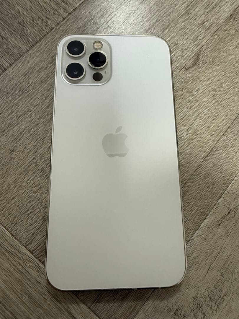 iPhone12Pro シルバー