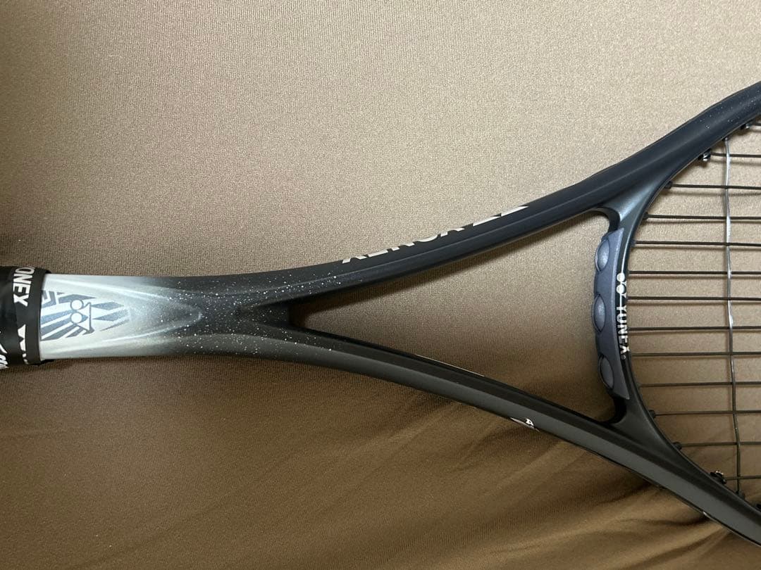 ヨネックス　　ラケット　ボルトレイジ8s