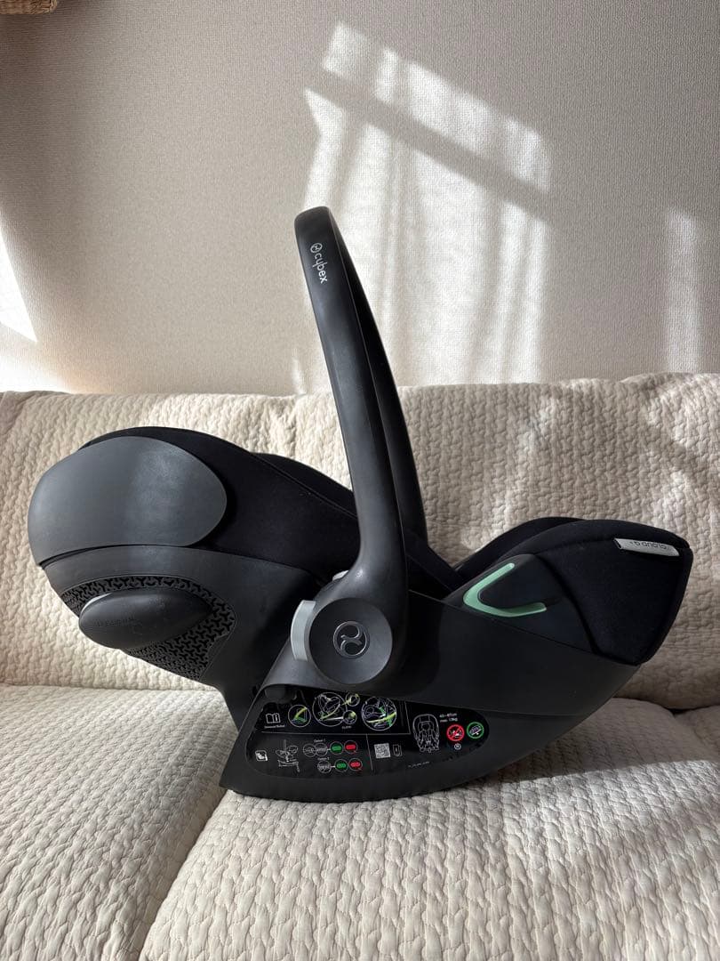 2024Cybex クラウドG i-Size チャイルドシート　アダプター付き