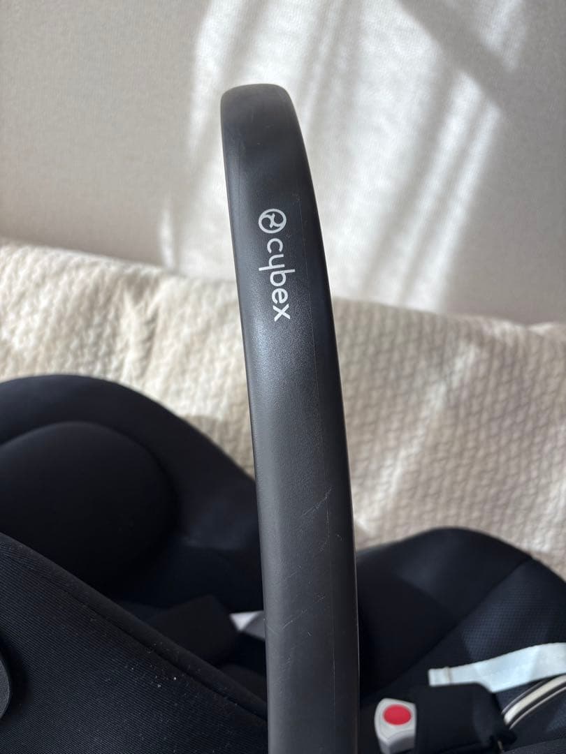 2024Cybex クラウドG i-Size チャイルドシート　アダプター付き