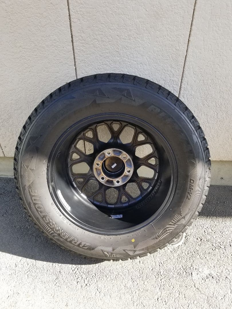 XJ04 265/60R18 DM-V2 ランドクルーザープラド