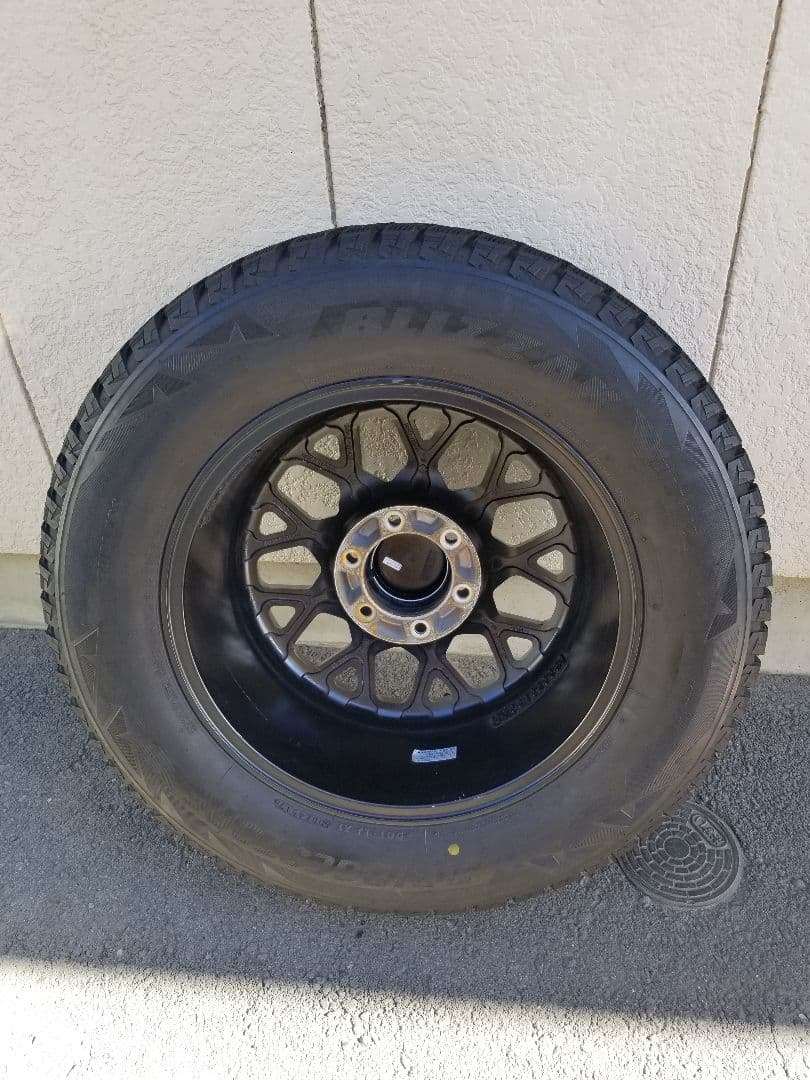 XJ04 265/60R18 DM-V2 ランドクルーザープラド