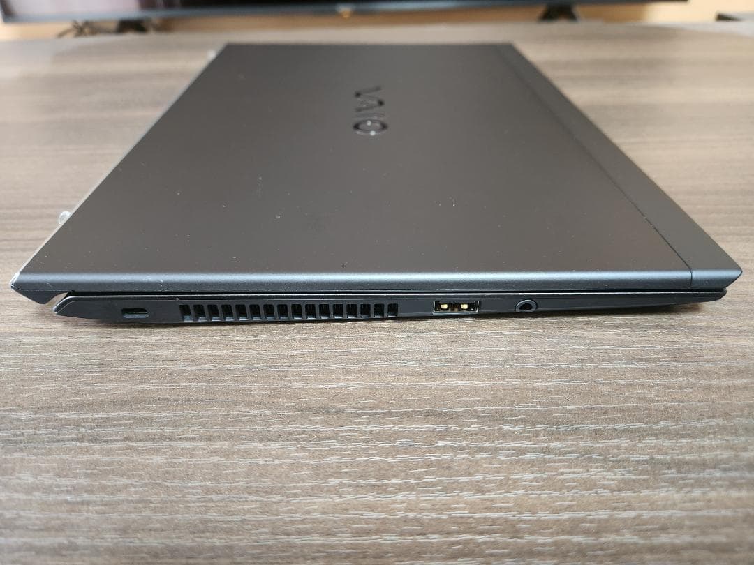 使用少美品 VAIO SX12 i5-1340P 16GB LTE Office