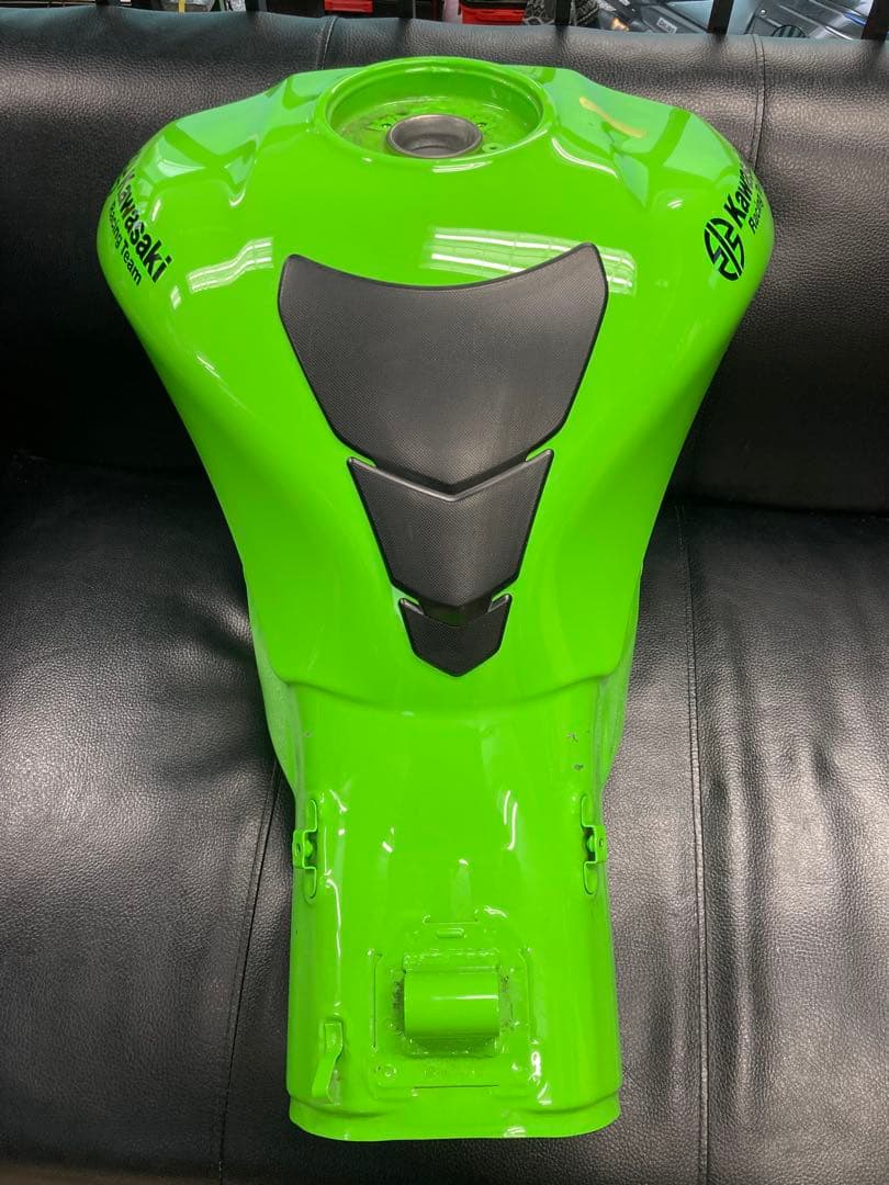 Kawasaki ZX-10R 純正タンク 2023年式