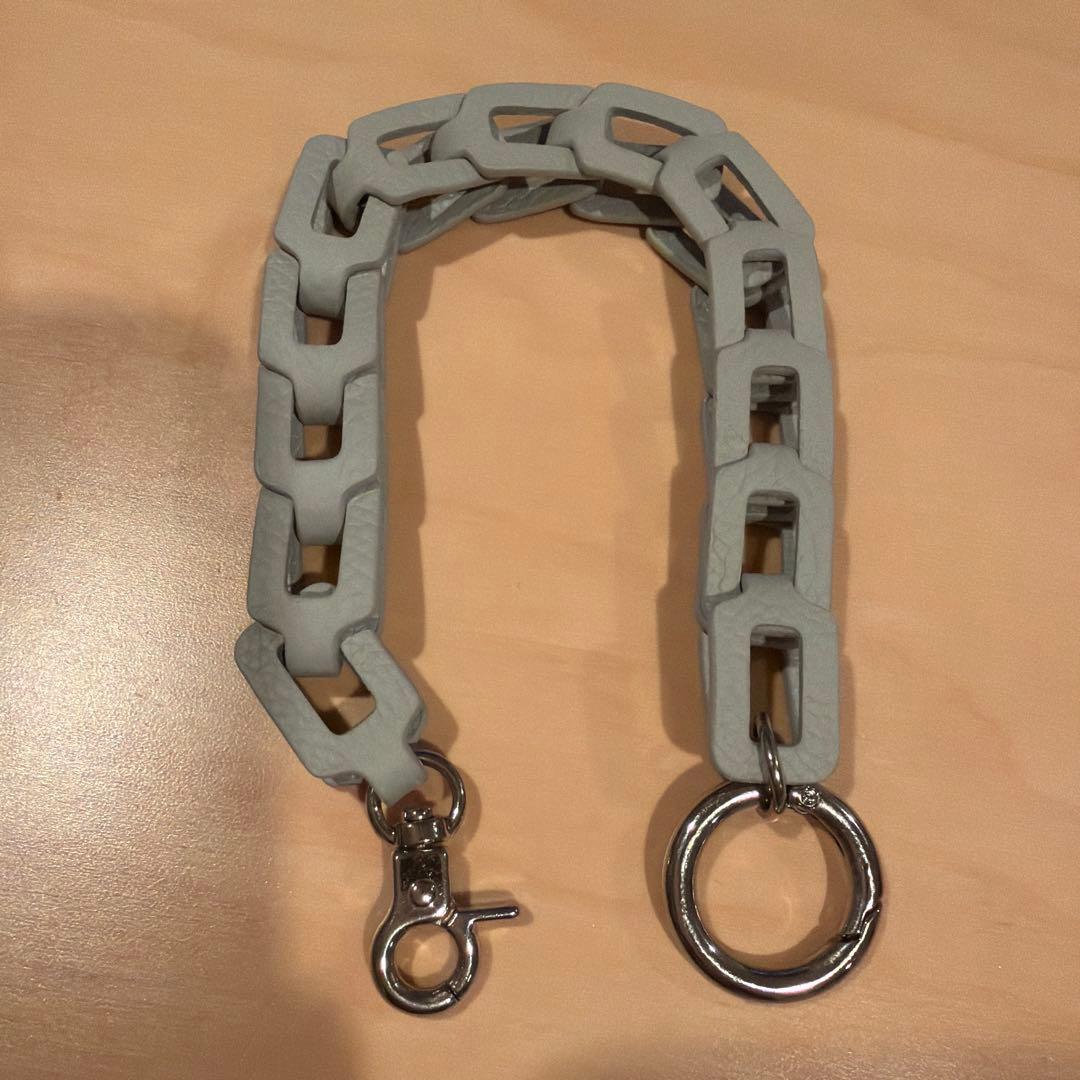 DEMU レザー iPhone15ケース チェーンストラップ付き