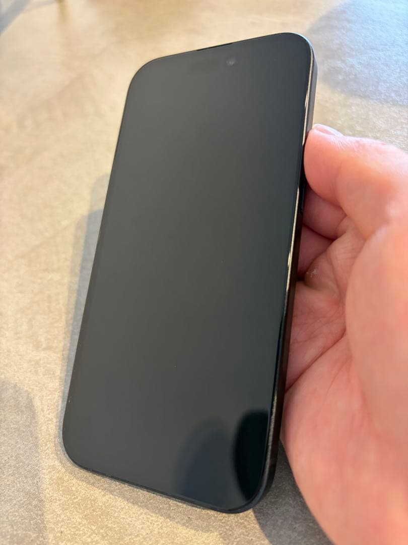 【アント】iPhone 15 ブラック128GB 箱、充電ケーブル付き