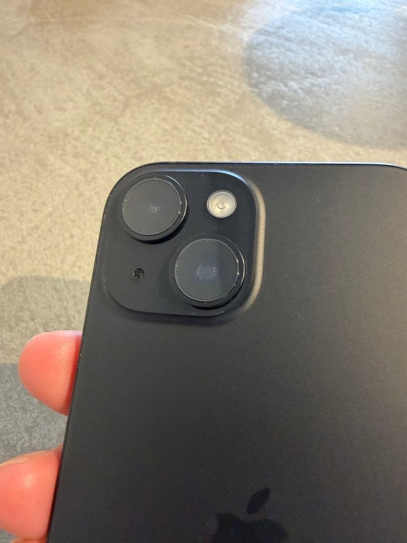 【アント】iPhone 15 ブラック128GB 箱、充電ケーブル付き