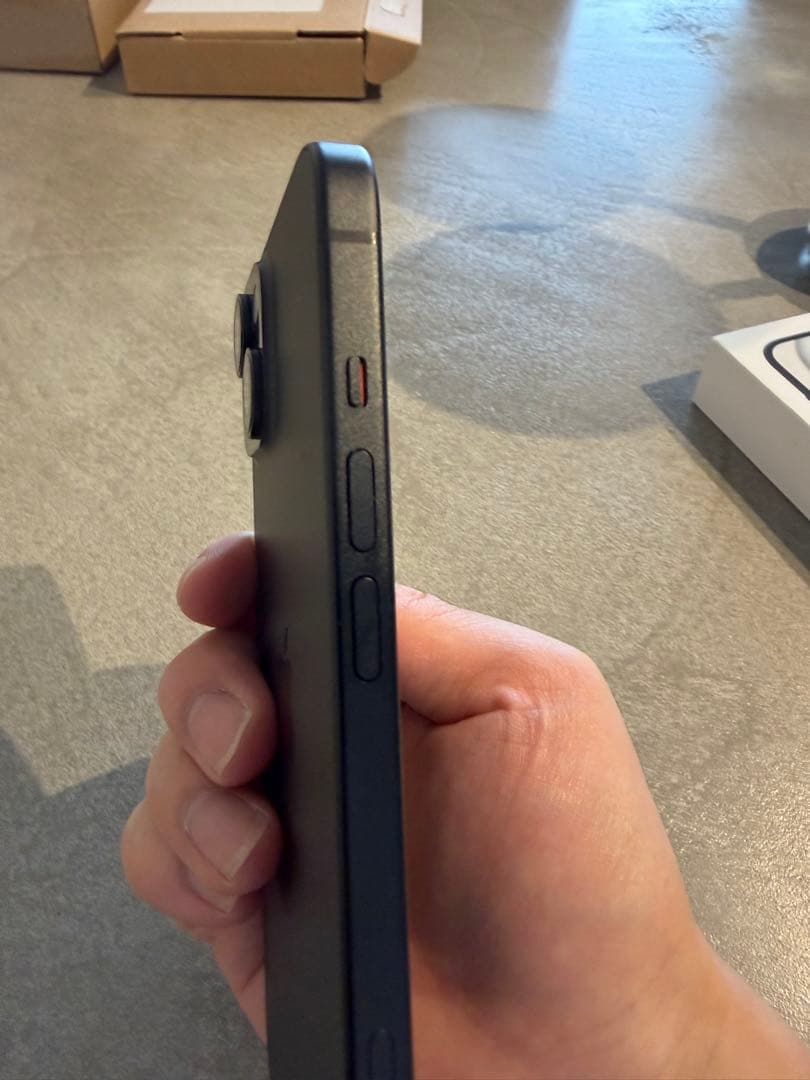 【アント】iPhone 15 ブラック128GB 箱、充電ケーブル付き