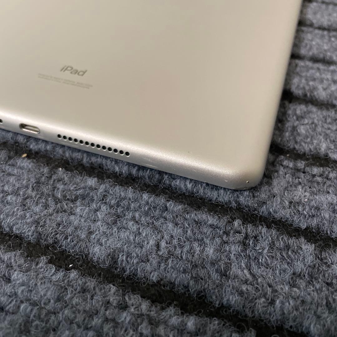25【早い者勝ち】 iPad 8世代 32GB シルバー