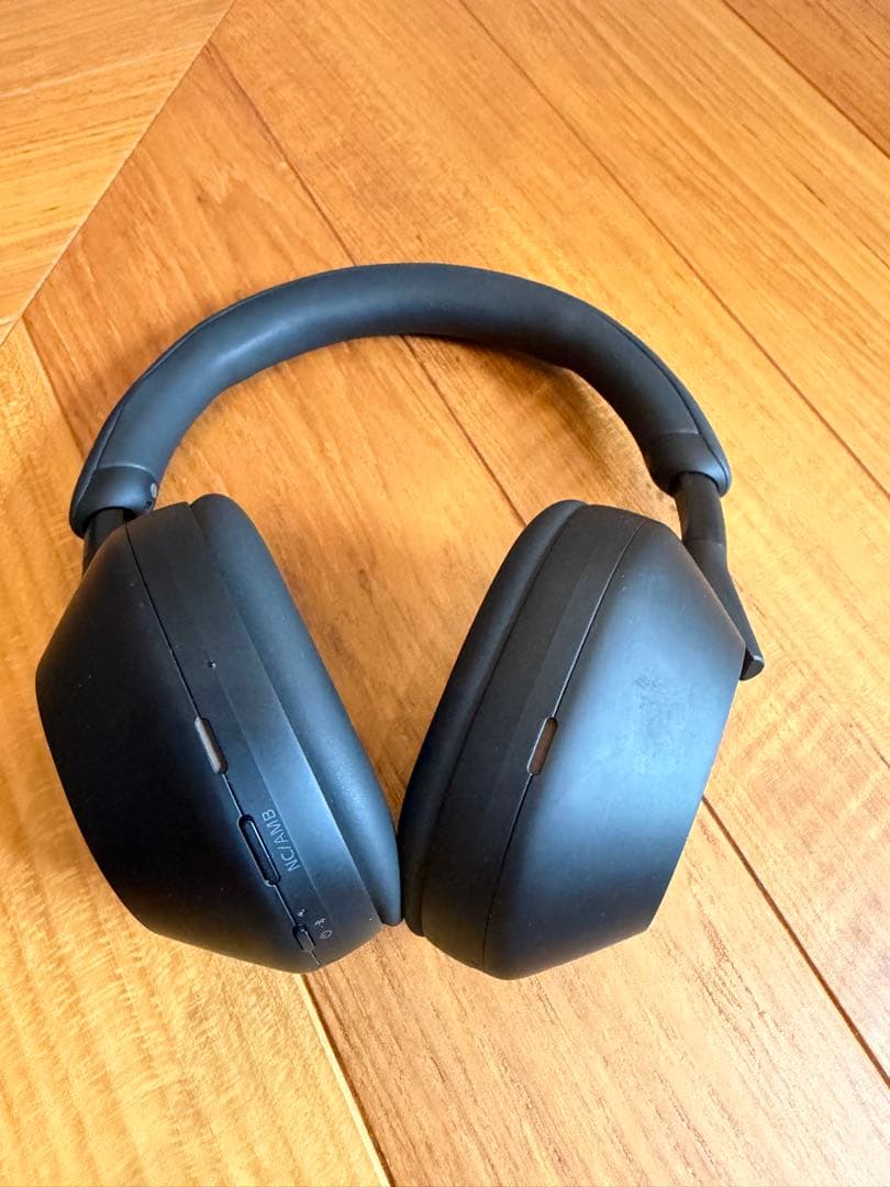 ソニー　ワイヤレスヘッドホンWH-1000XM5 SONY