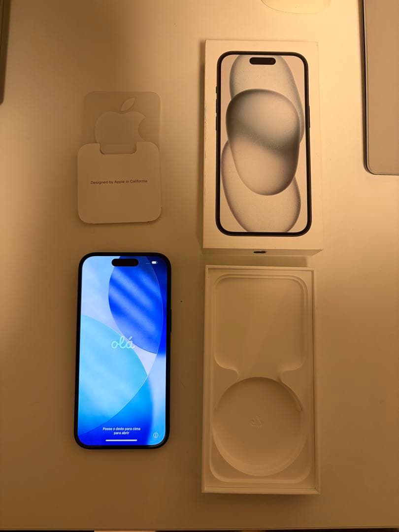 Apple iPhone 15 Black 本体　128GB