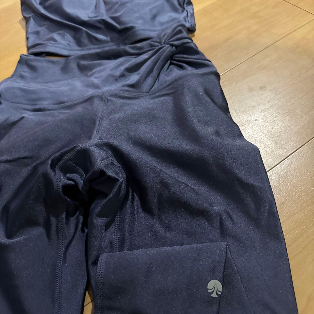 ラバ　今年ダークブルー ヨガウェア セット