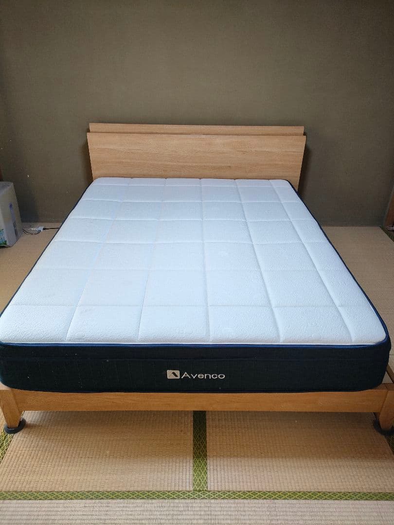 【Iijima t】(引取限定)　千葉県市川市　クイーンサイズのマットレス