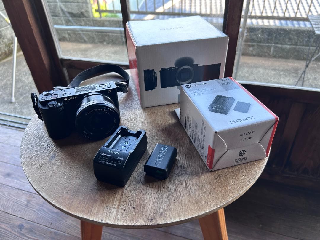 SONY α ZV-E10 デジタル一眼カメラ SDカード,保証,バッテリー付