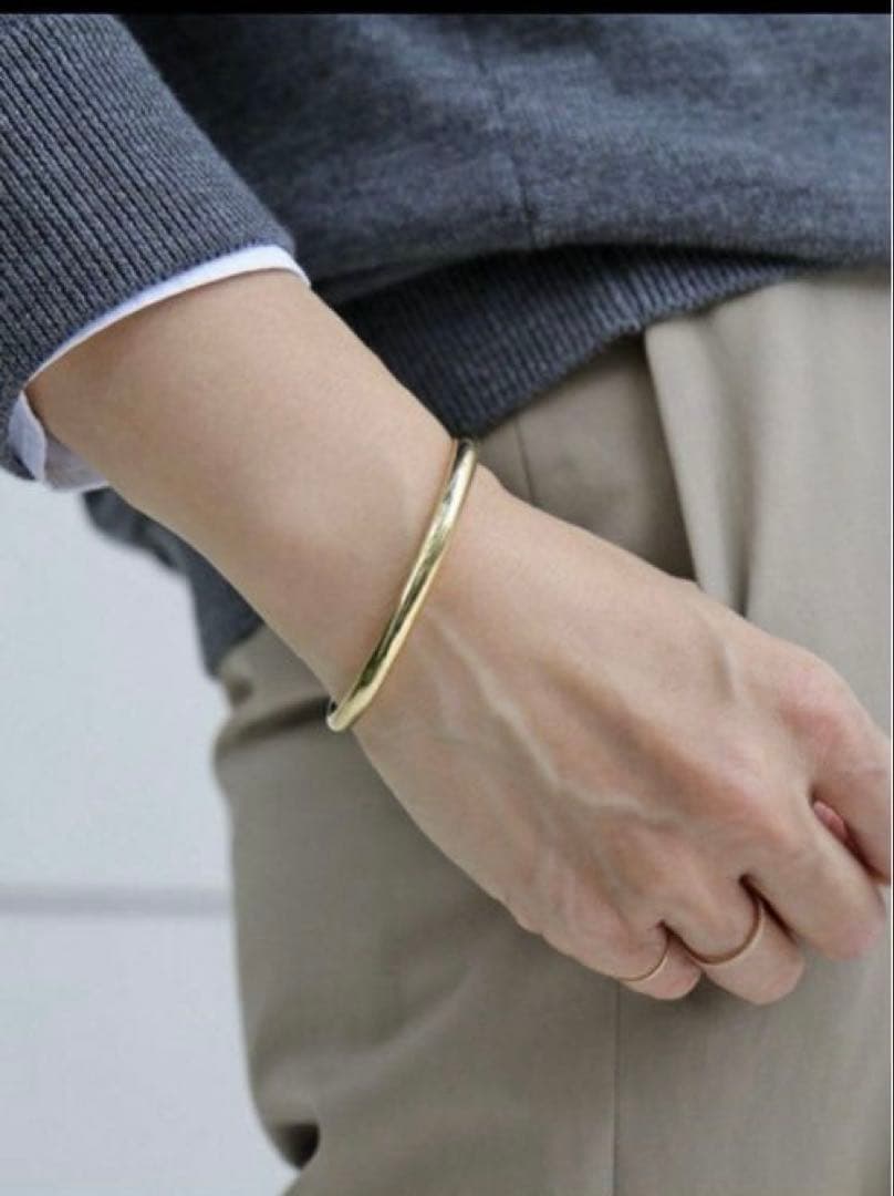 ガブリエラ アルティガス INFINITE TUSK CUFF