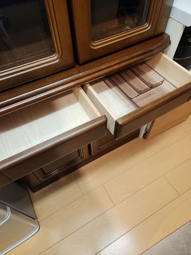 ※12/7まで【レトロ品】食器棚　キャビネット　アンティーク　ガラス扉付