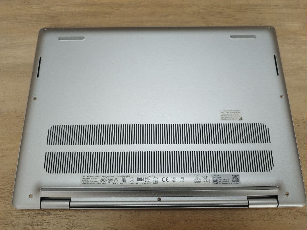 DELL ノートPC シルバー フルHD