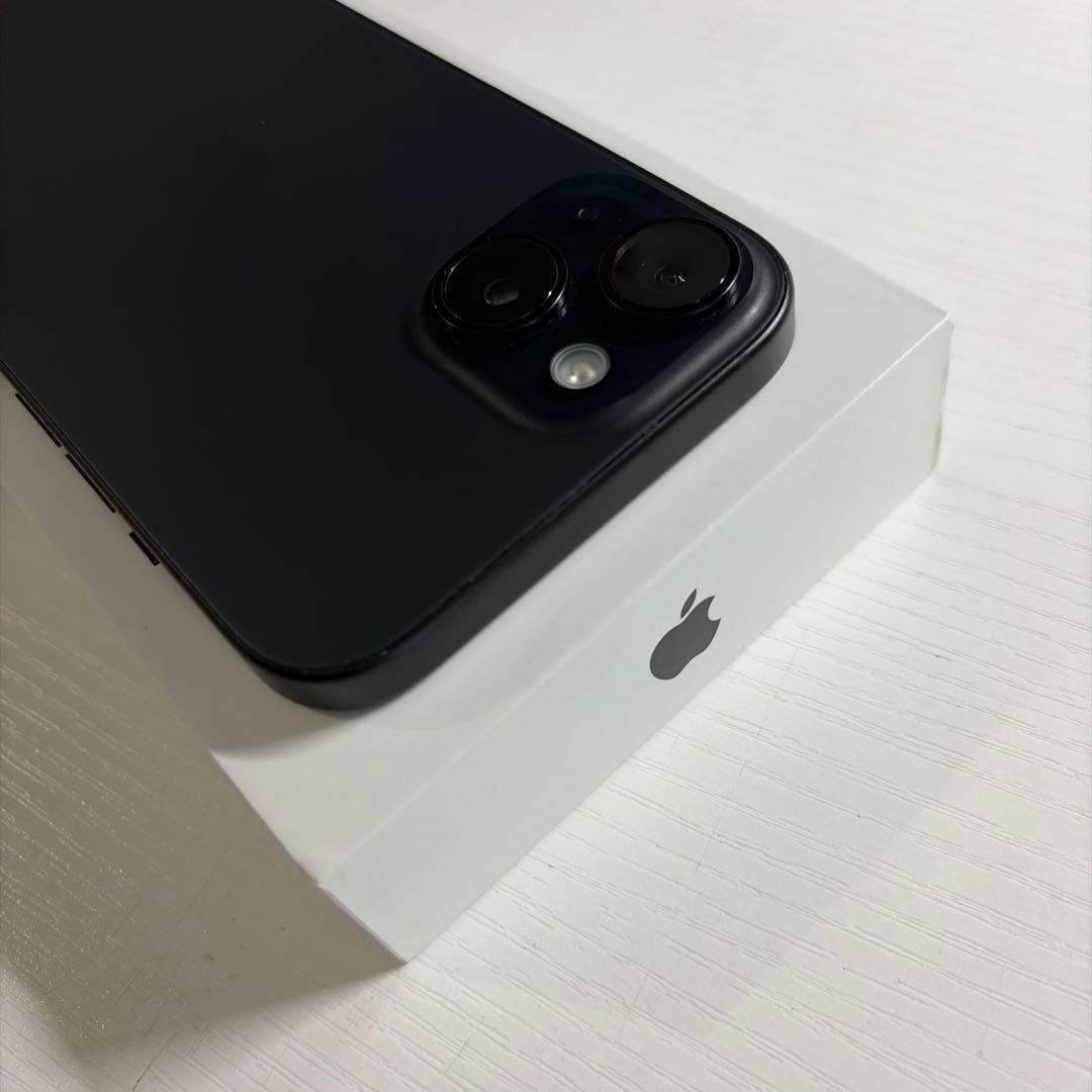 iPhone15 128GB ブラック SIMフリー 極美品