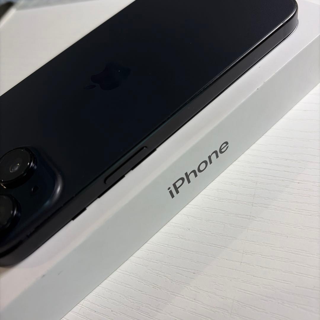 iPhone15 128GB ブラック SIMフリー 極美品