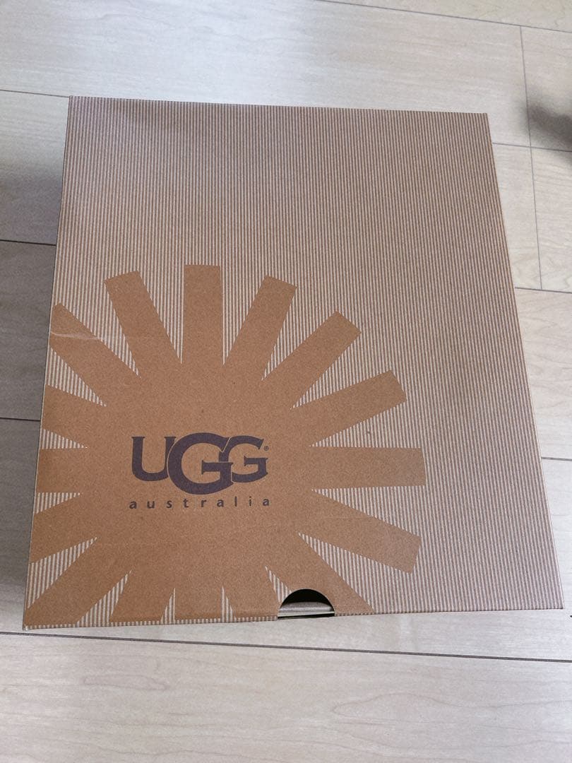 ※値下げ　UGGムートンブーツ 24.0 箱あり　ストーン