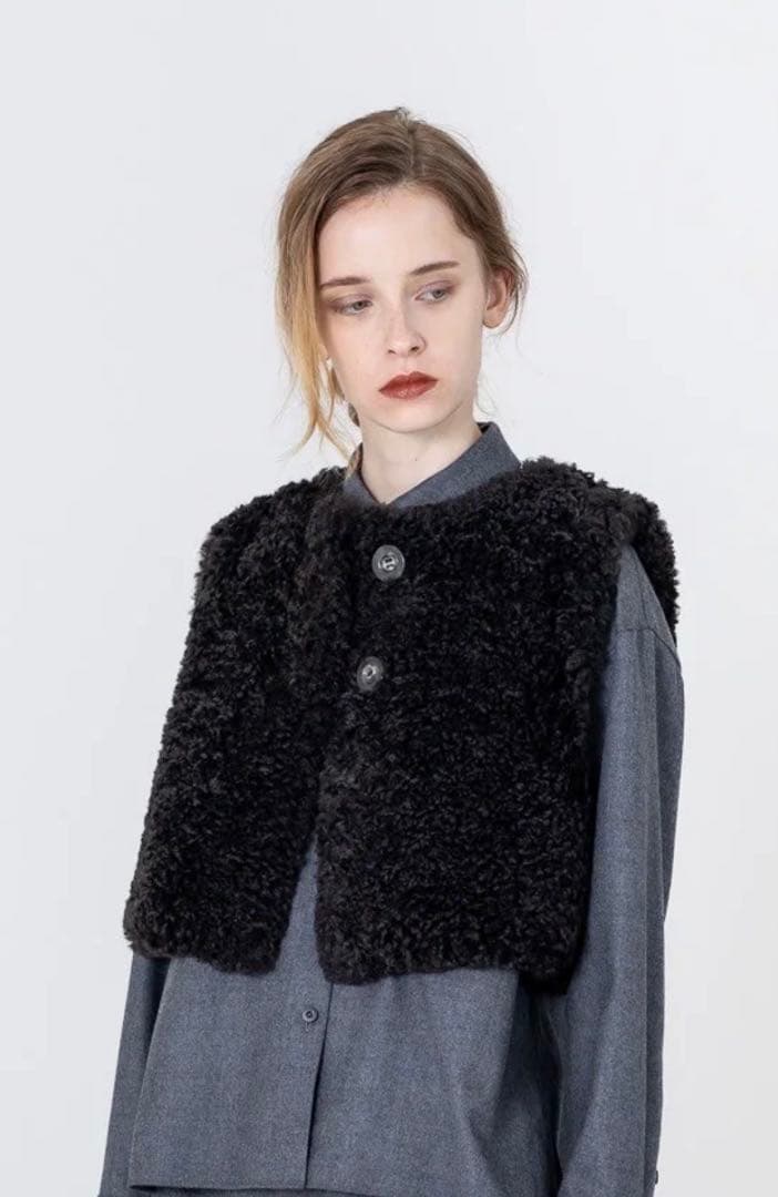 新品 未使用 完売品 IORE イオレ ボア ベスト ブラック　黒　人気