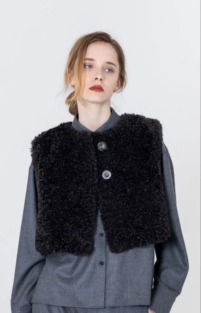 新品 未使用 完売品 IORE イオレ ボア ベスト ブラック　黒　人気