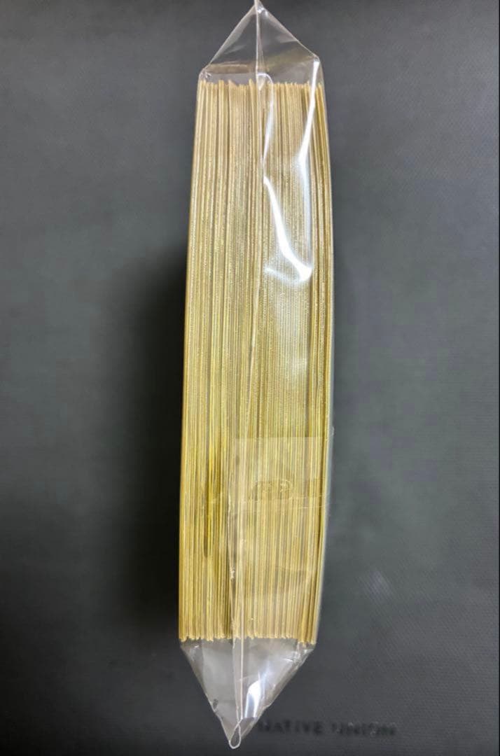 ルイージピカチュウ　スリーブ64枚