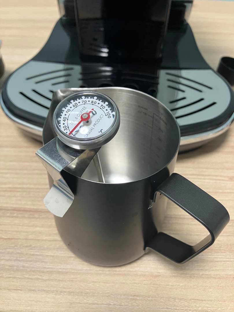 デロンギ エスプレッソマシン ECO310 用具付き