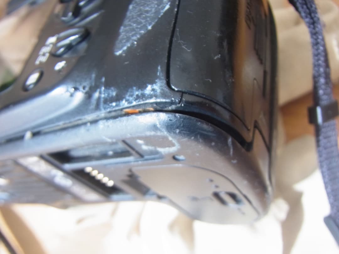 ジャンク品にこんd700 35mmf2 付マルチパワーバッテリー付