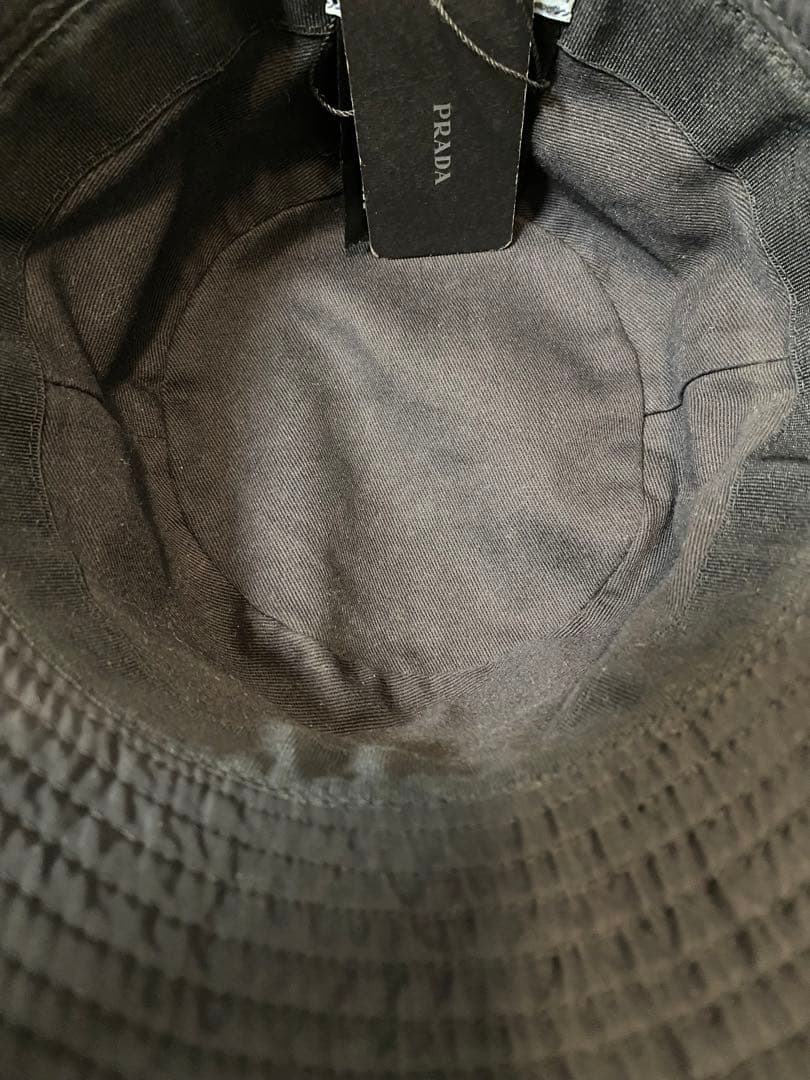 PRADAブラックナイロン　バケットハットM『タグ付き』