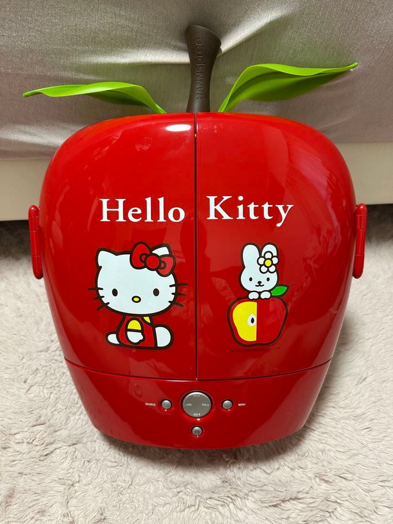 ☆ハローキティ☆ アップル型液晶カラーテレビ　9.6インチ【ジャンク品】