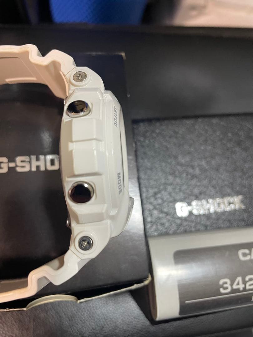 G-SHOCK GD-X6900FB-7JF ホワイト