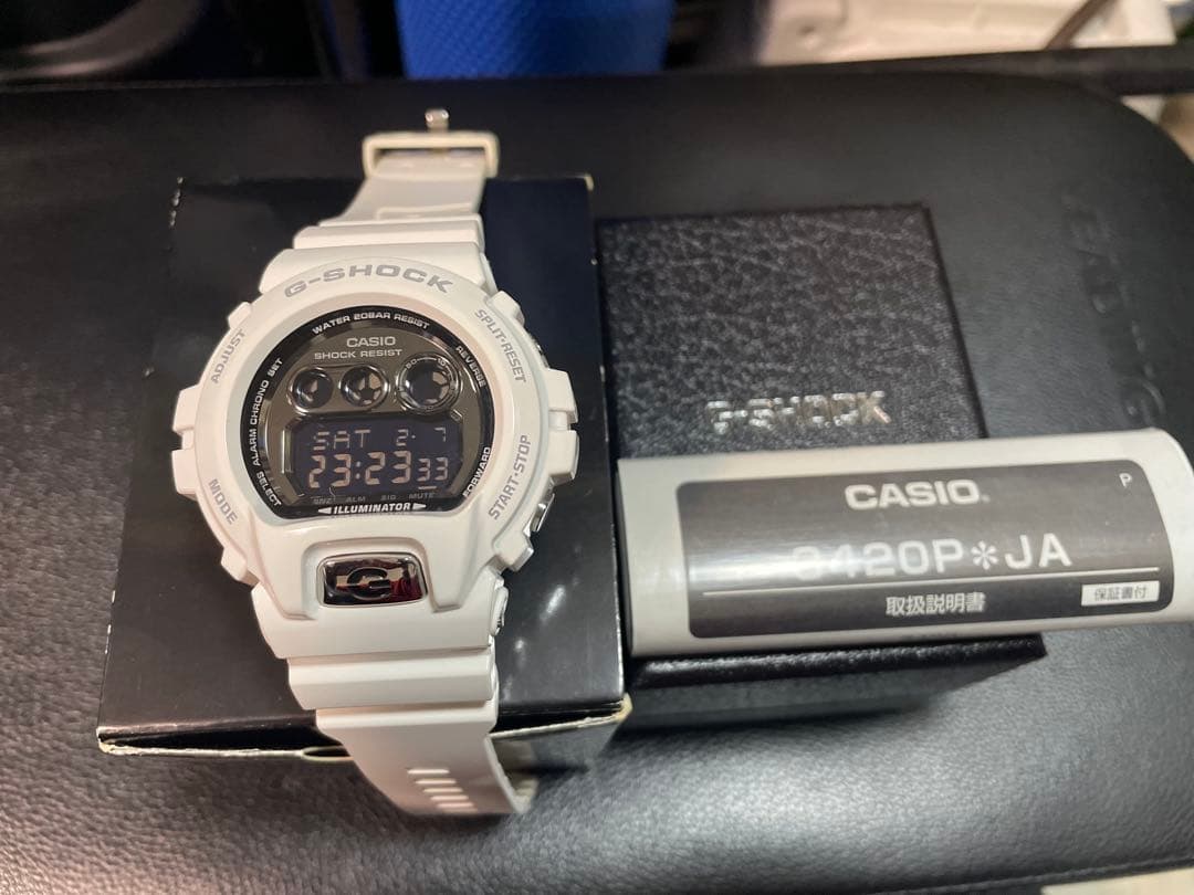 G-SHOCK GD-X6900FB-7JF ホワイト