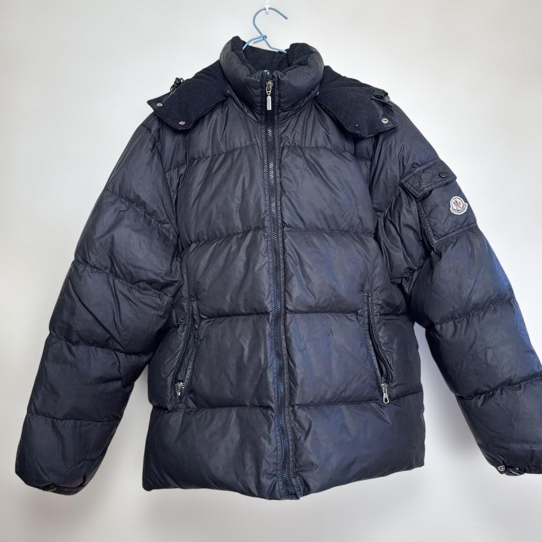 MONCLER　　メンズダウンコート　ジャケット