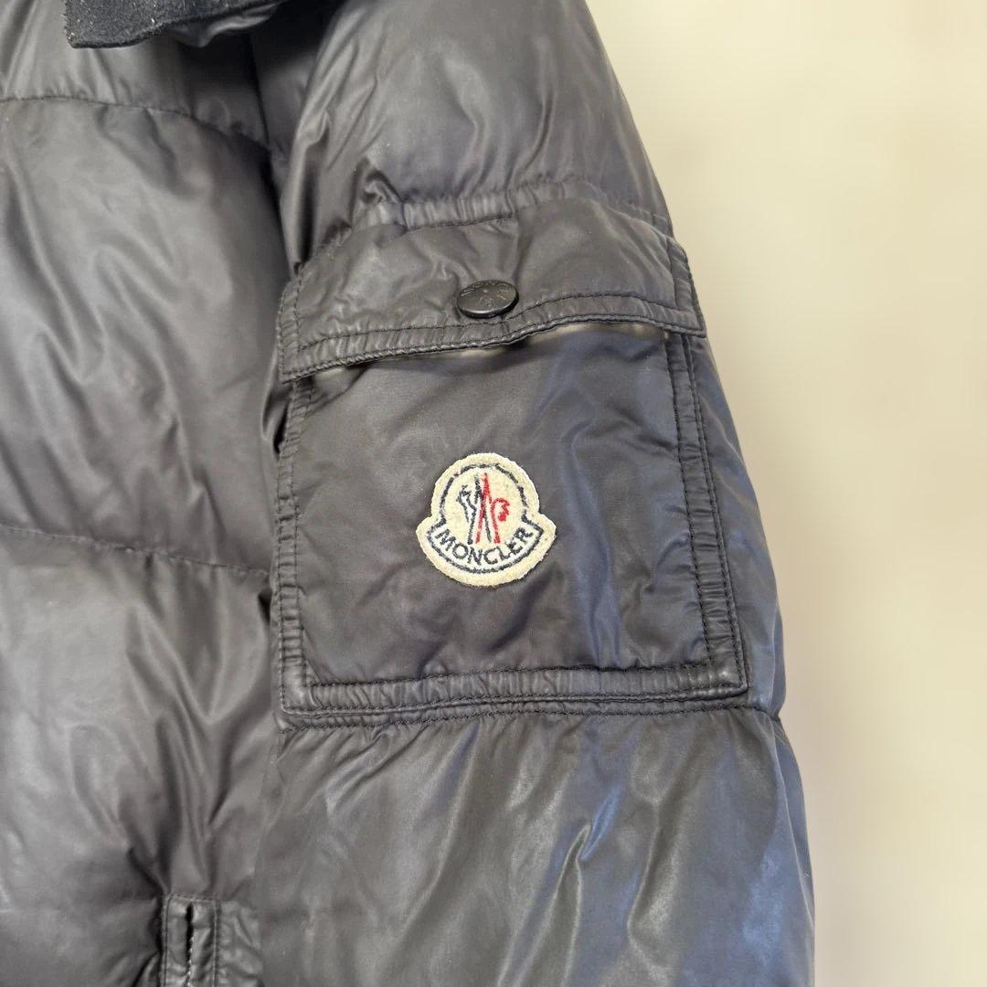MONCLER　　メンズダウンコート　ジャケット