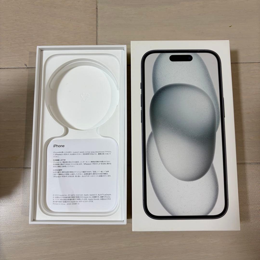 Apple iPhone 15 256GB 本体+箱