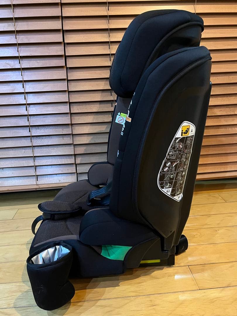 ネビオ ポップピット チャイルドシート