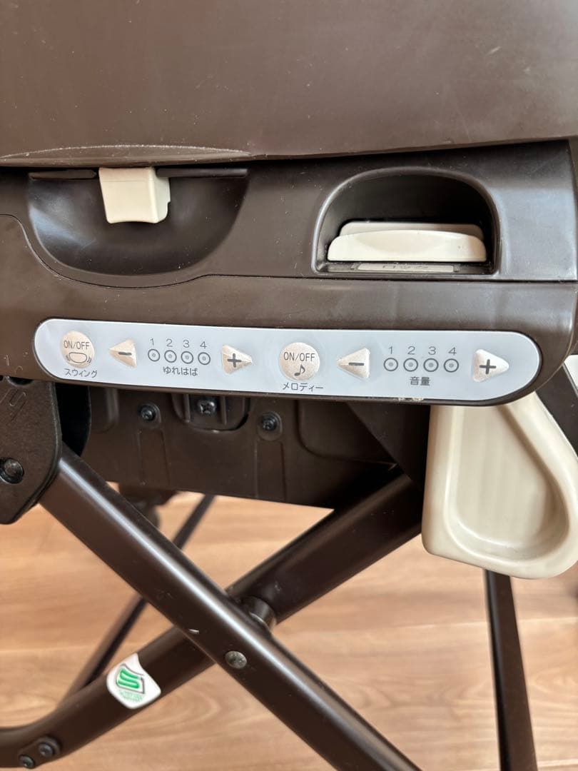 コンビ 電動ハイローチェア ネムリラ4キャス AT