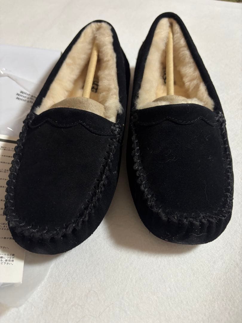 正規　UGG SCALLOPED MOC ブラック 7 アンスレー