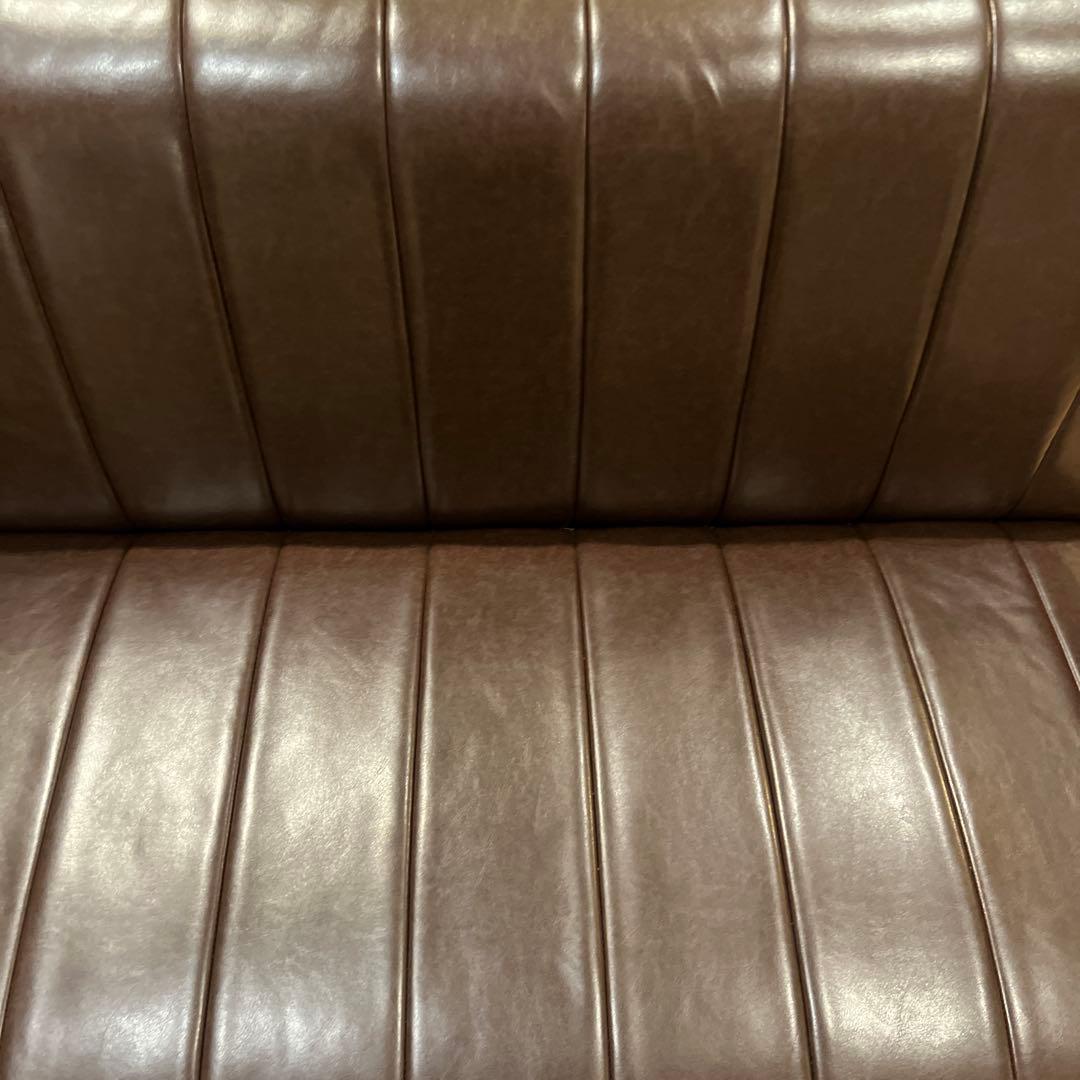 美品　ニトリ　2人掛けソファ 合皮タイプ (ステイン2KD Nシールド DBR)